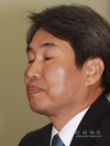 눈감은 신재민 문화체육관광부 장관 내정자