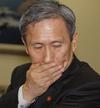연평도 사격 훈련 설명하는 김관진 국방부 장관