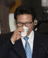 물마시는 정병국 문화체육부장관 후보
