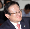 웃는 얼굴의 이귀남 법무장관