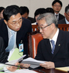 이야기 나누는 김성환 장관