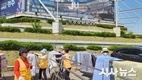경주시, 대한적십자봉사회 경주시협의회, 가정의 달 맞아 ‘찾아가는 이불 세탁 봉사’실시