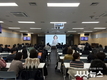 “팀장님 얼굴이 AI로?” 대구 수성구, 전 직원 대상 ‘스마트폰 활용 AI 실습 교육’